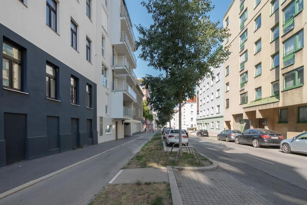 Grosse Terrasse, Klimaanlage Und U-Bahn Naehe Daire Viyana Dış mekan fotoğraf