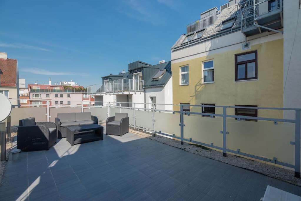 Grosse Terrasse, Klimaanlage Und U-Bahn Naehe Daire Viyana Dış mekan fotoğraf